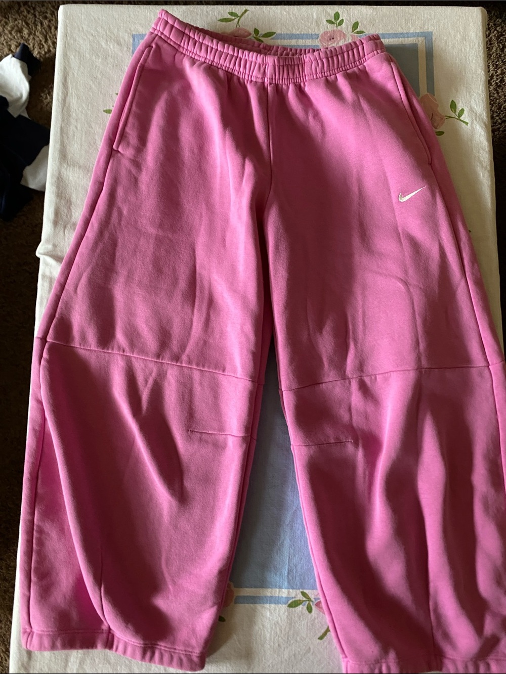 Nike Women’s barrel legged sweatpants